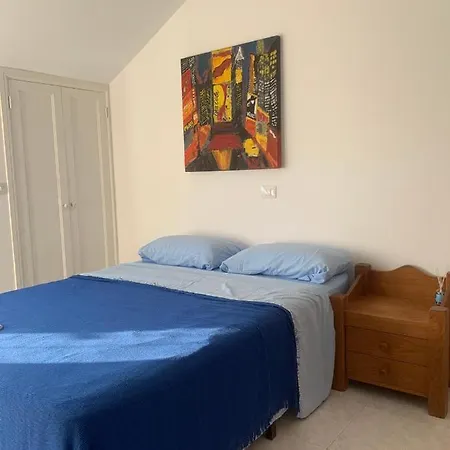 Apartment Neptuno 17 *